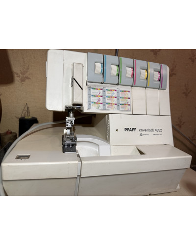 Оверлок Pfaff Coverlock 4852 Оверлок Pfaff Coverlock 4852